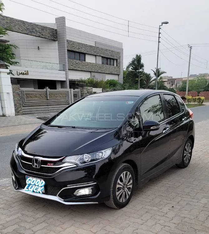 Honda Fit 2015 for Sale in Multan Image-1