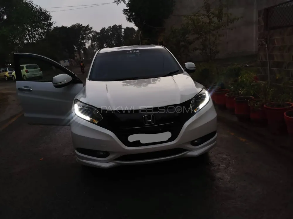 Honda Vezel 2018 for Sale in Lahore Image-1