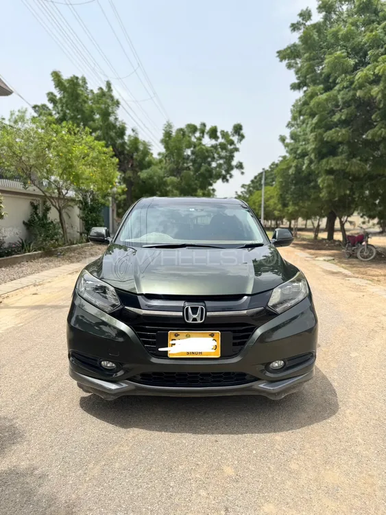 Honda Vezel 2014 for Sale in Karachi Image-1