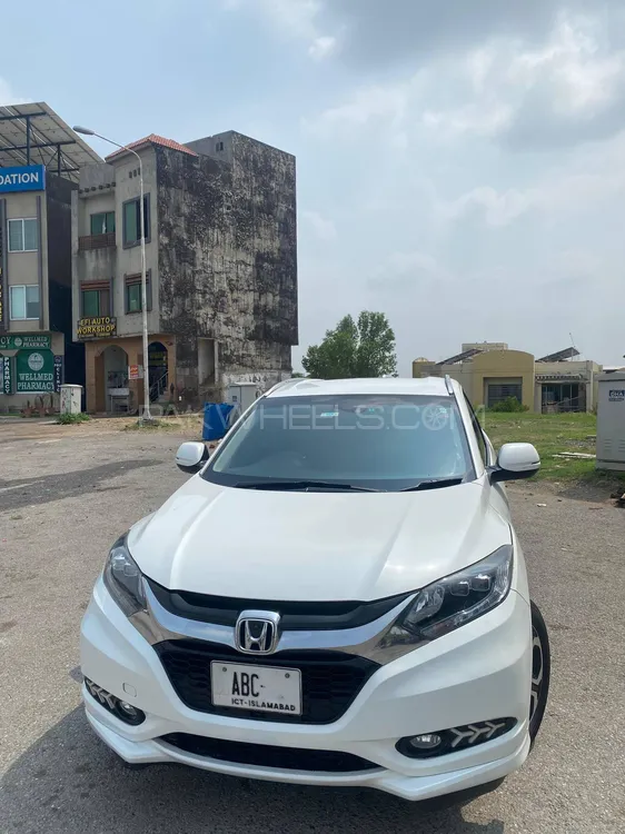 Honda Vezel 2016 for Sale in Islamabad Image-1