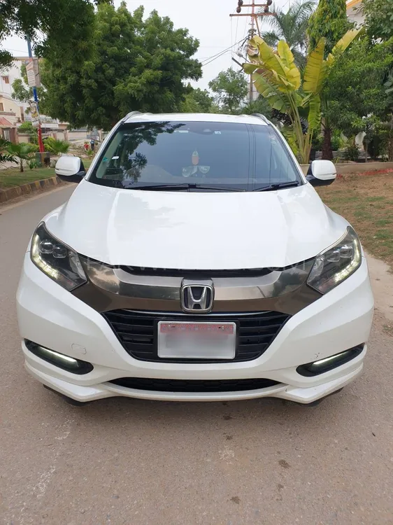 Honda Vezel 2016 for Sale in Karachi Image-1