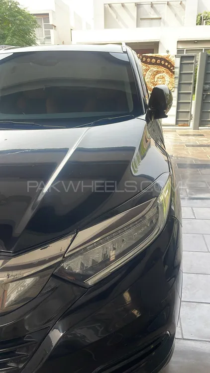 Honda Vezel 2018 for Sale in Lahore Image-1