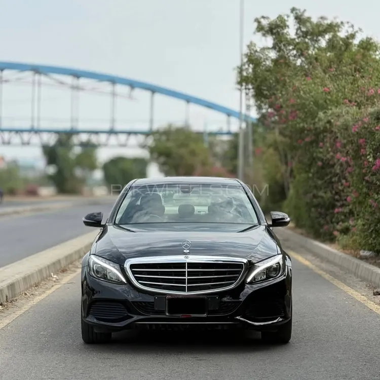 Mercedes Benz C Class 2018 for Sale in Lahore Image-1