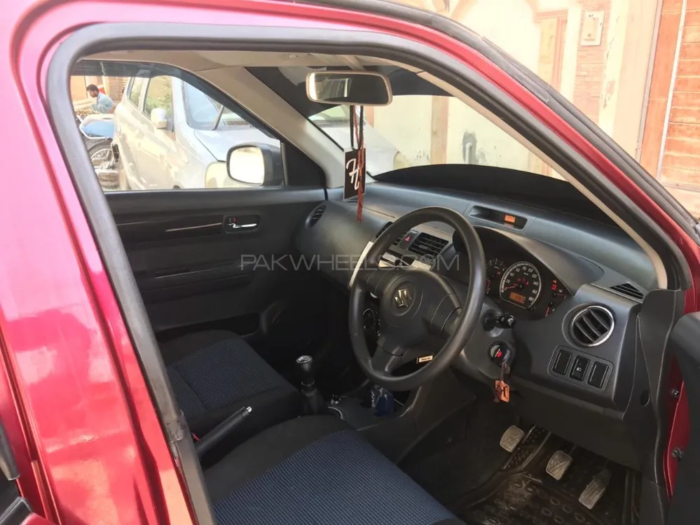 Suzuki Swift 2017 for Sale in Karachi Image-1