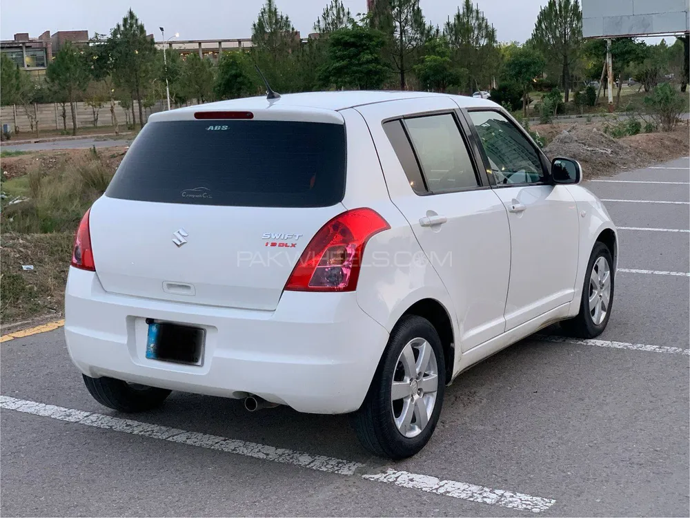 Suzuki Swift 2018 for Sale in Islamabad Image-1