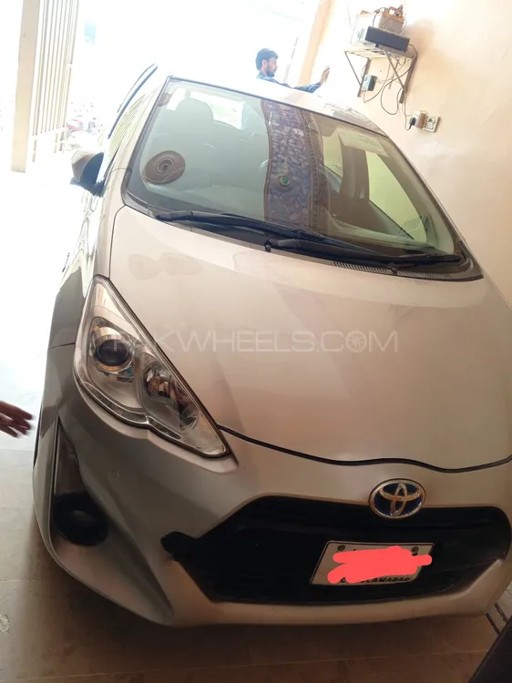 Toyota Aqua 2015 for Sale in Multan Image-1