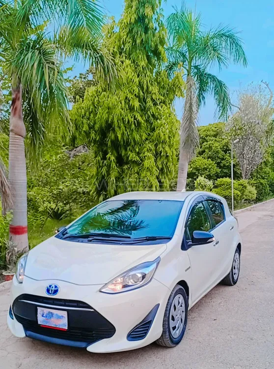 Toyota Aqua 2018 for Sale in Bhakkar Image-1