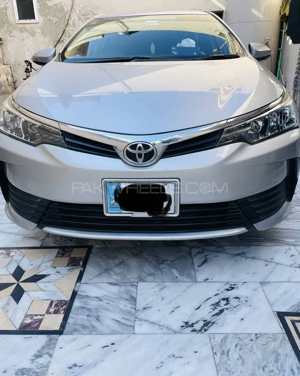 Toyota Corolla 2018 for Sale in Faisalabad Image-1
