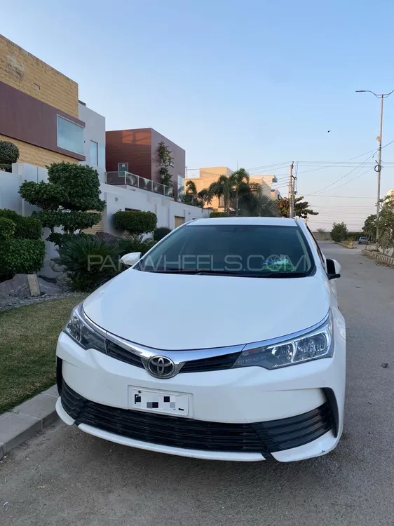 Toyota Corolla 2019 for Sale in Karachi Image-1
