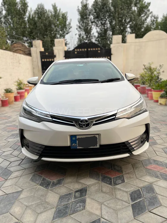 Toyota Corolla 2017 for Sale in Peshawar Image-1