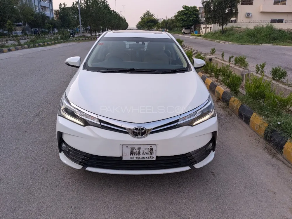 Toyota Corolla 2018 for Sale in Islamabad Image-1