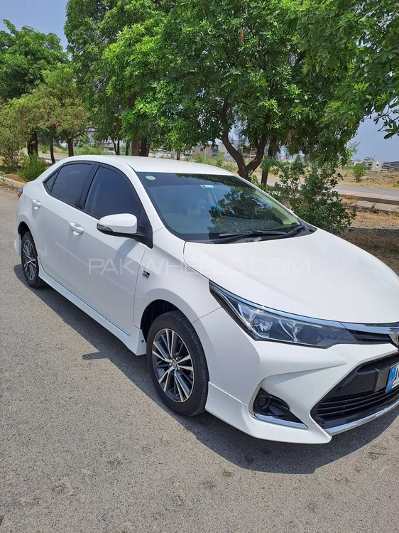 Toyota Corolla 2021 for Sale in Peshawar Image-1