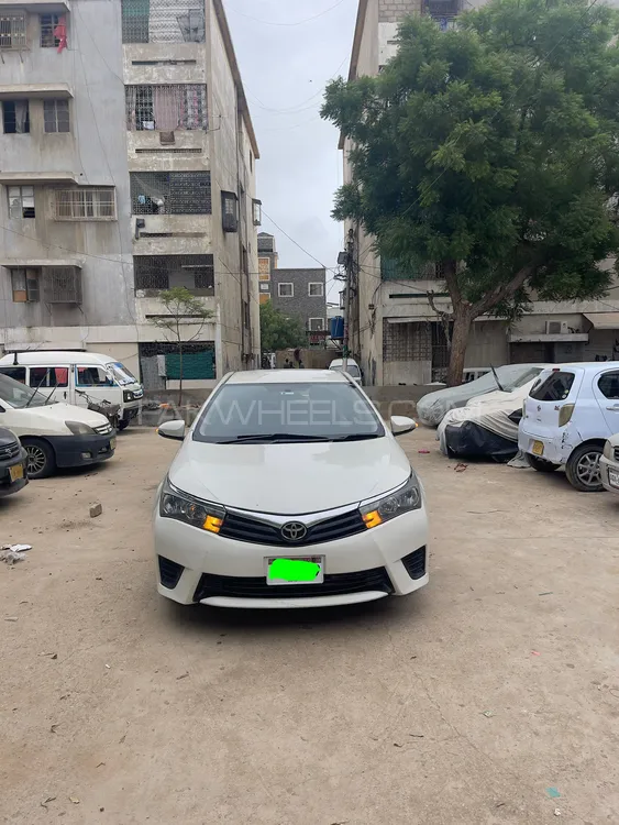 Toyota Corolla 2014 for Sale in Karachi Image-1