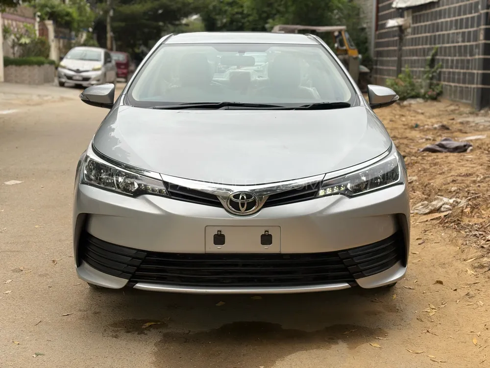 Toyota Corolla 2018 for Sale in Karachi Image-1