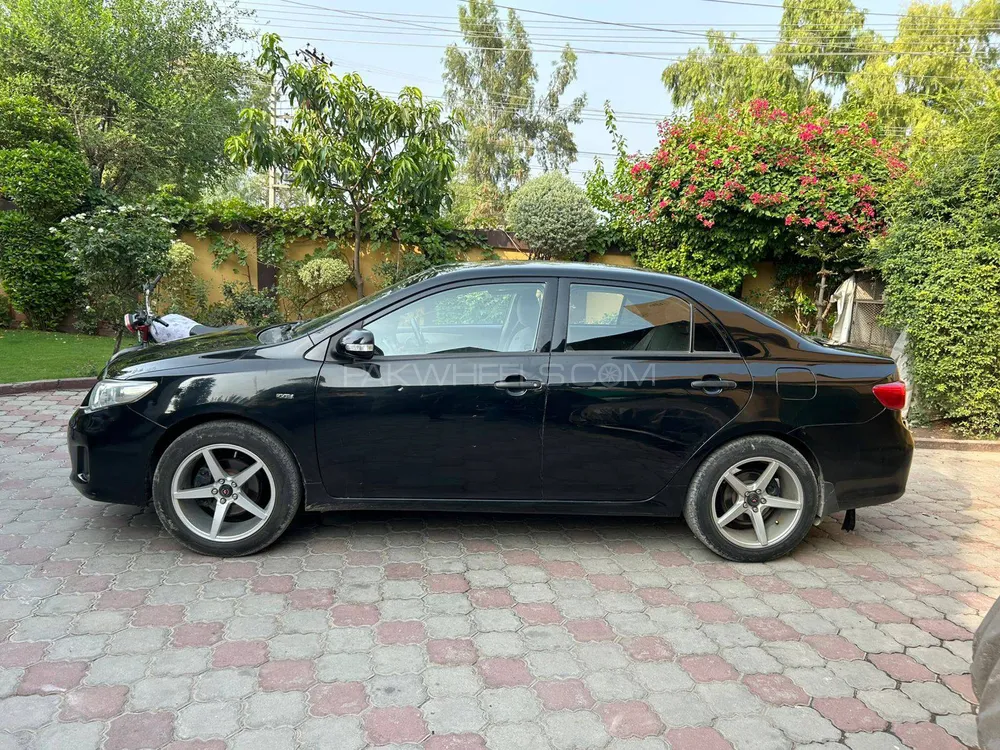 Toyota Corolla 2013 for Sale in Rawalpindi Image-1