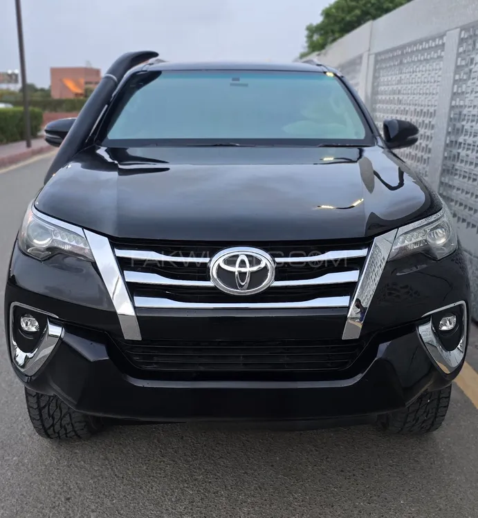 Toyota Fortuner 2018 for Sale in Karachi Image-1