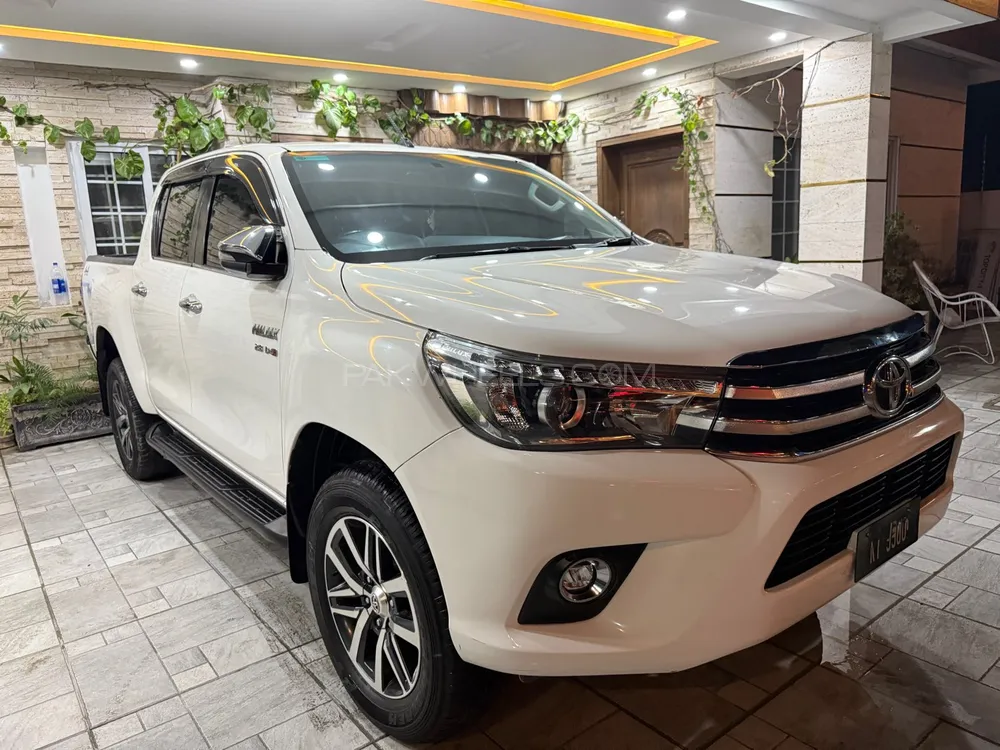 Toyota Hilux 2019 for Sale in Islamabad Image-1
