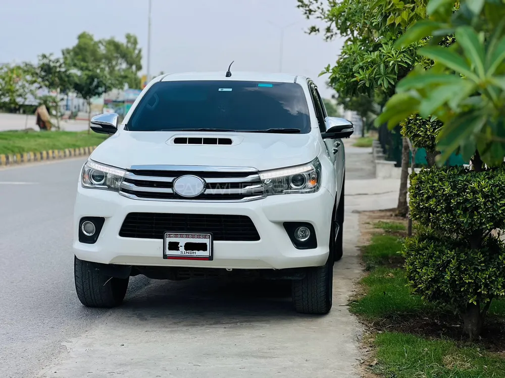 Toyota Hilux 2017 for Sale in Islamabad Image-1