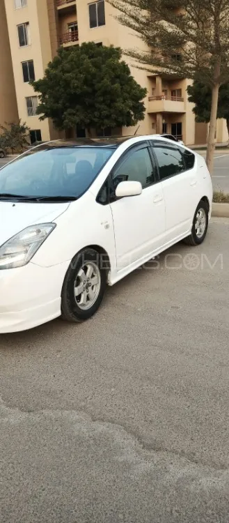 Toyota Prius 2010 for Sale in Karachi Image-1