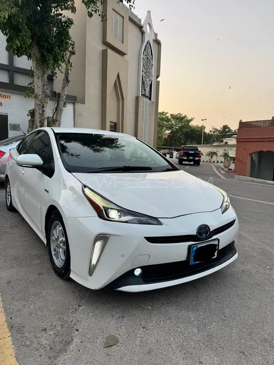Toyota Prius 2021 for Sale in Islamabad Image-1