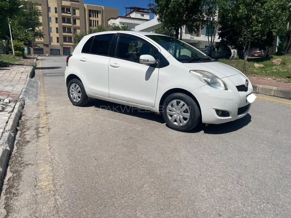 Toyota Vitz 2010 for Sale in Islamabad Image-1