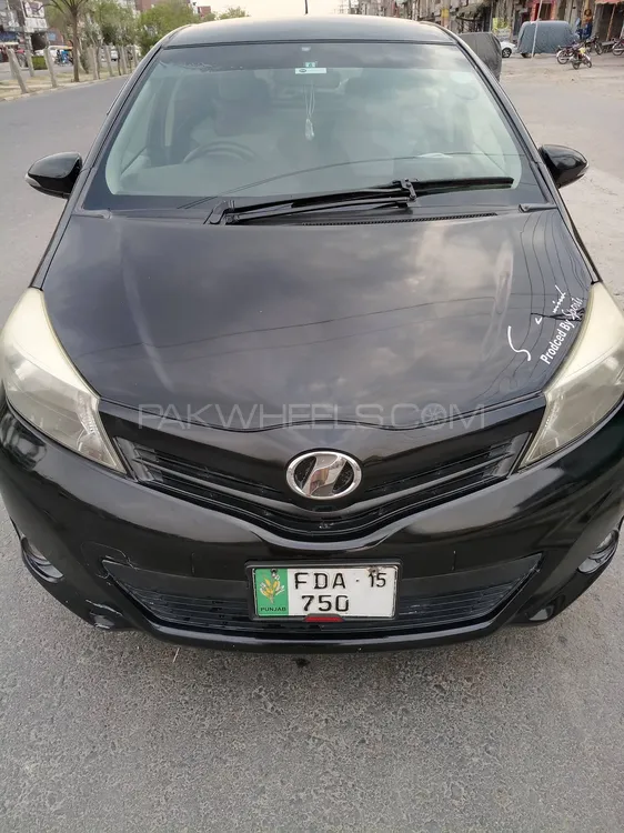 Toyota Vitz 2011 for Sale in Lahore Image-1