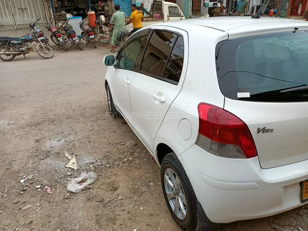 Toyota Vitz 2010 for Sale in Karachi Image-1