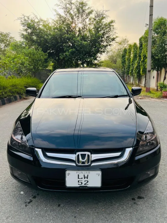Honda Accord 2005 for Sale in Lahore Image-1