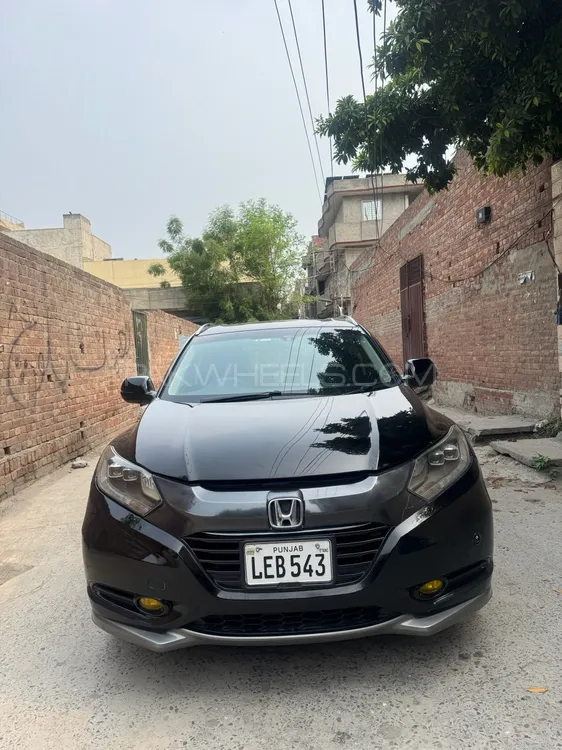 Honda Vezel 2016 for Sale in Lahore Image-1