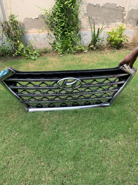 hyundai  tucson front grill Image-1