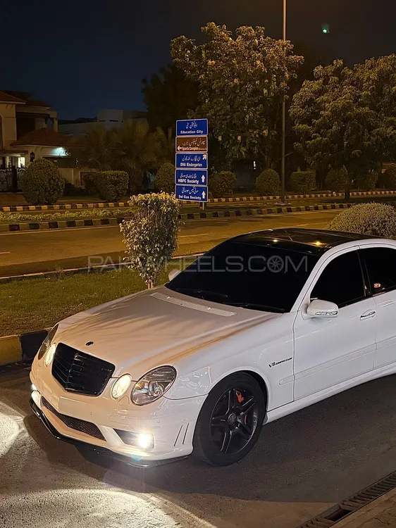 Mercedes Benz E Class 2005 for Sale in Lahore Image-1