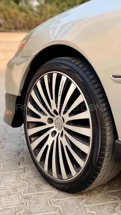 orignal 19" lowenhart rims Image-1