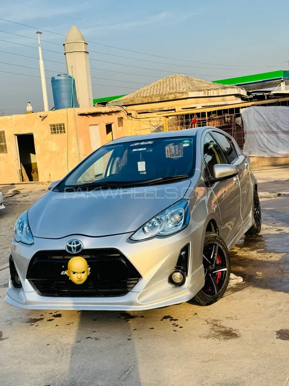 Toyota Aqua 2015 for Sale in Peshawar Image-1