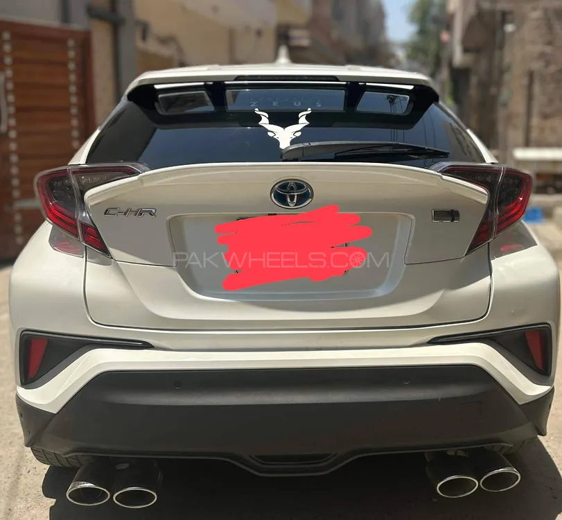 Toyota C-HR 2017 for Sale in Faisalabad Image-1
