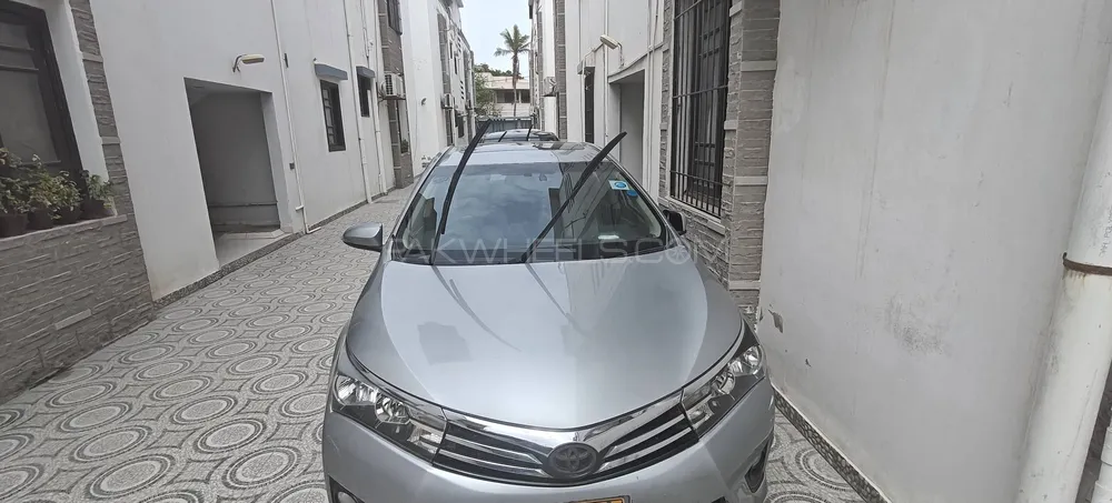 Toyota Corolla 2015 for Sale in Karachi Image-1