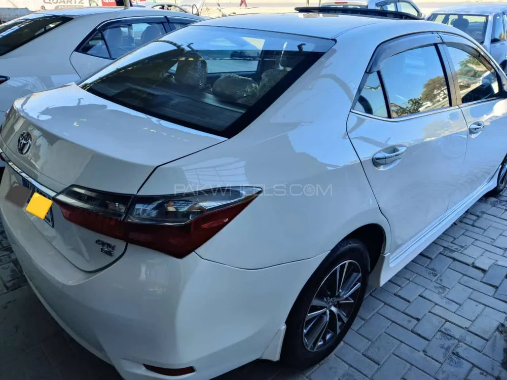 Toyota Corolla 2018 for Sale in Dera ismail khan Image-1