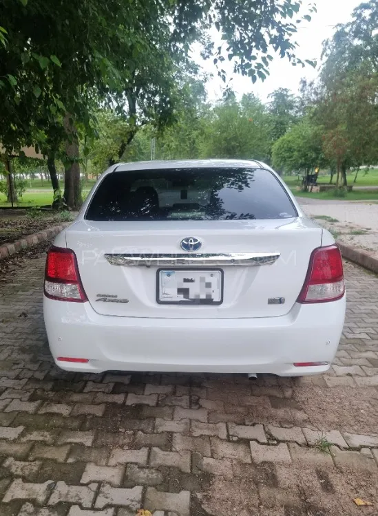 Toyota Corolla Axio 2014 for Sale in Islamabad Image-1