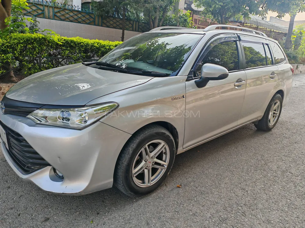 Toyota Corolla Fielder 2015 for Sale in Islamabad Image-1