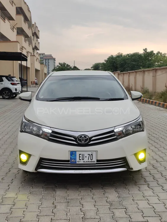 Toyota Corolla 2015 for Sale in Kohat Image-1