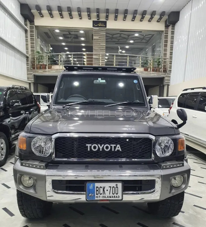 Toyota Land Cruiser 2015 for Sale in Quetta Image-1