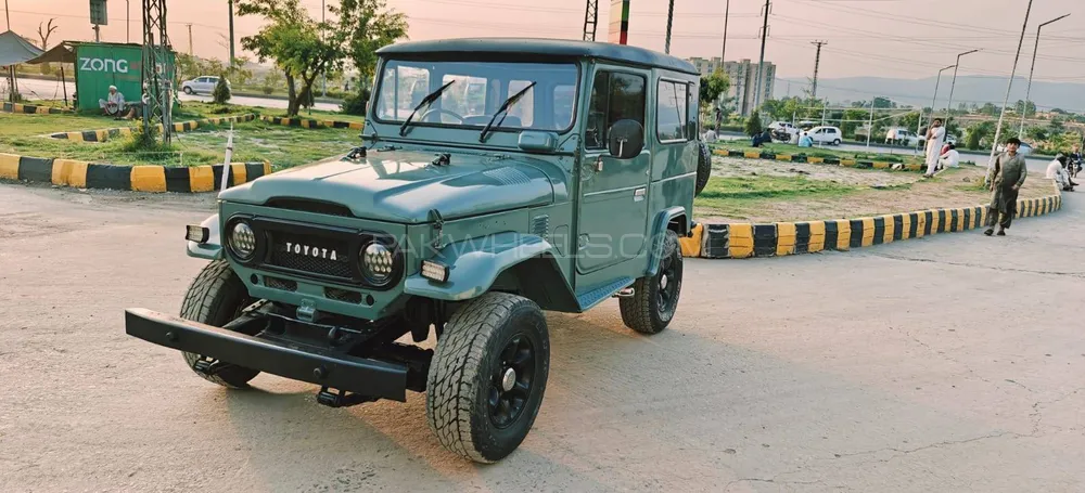 Toyota Land Cruiser 1984 for Sale in Islamabad Image-1