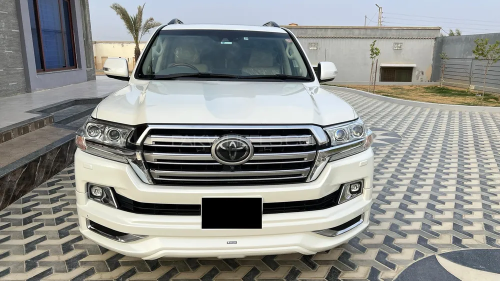Toyota Land Cruiser 2017 for Sale in Karachi Image-1