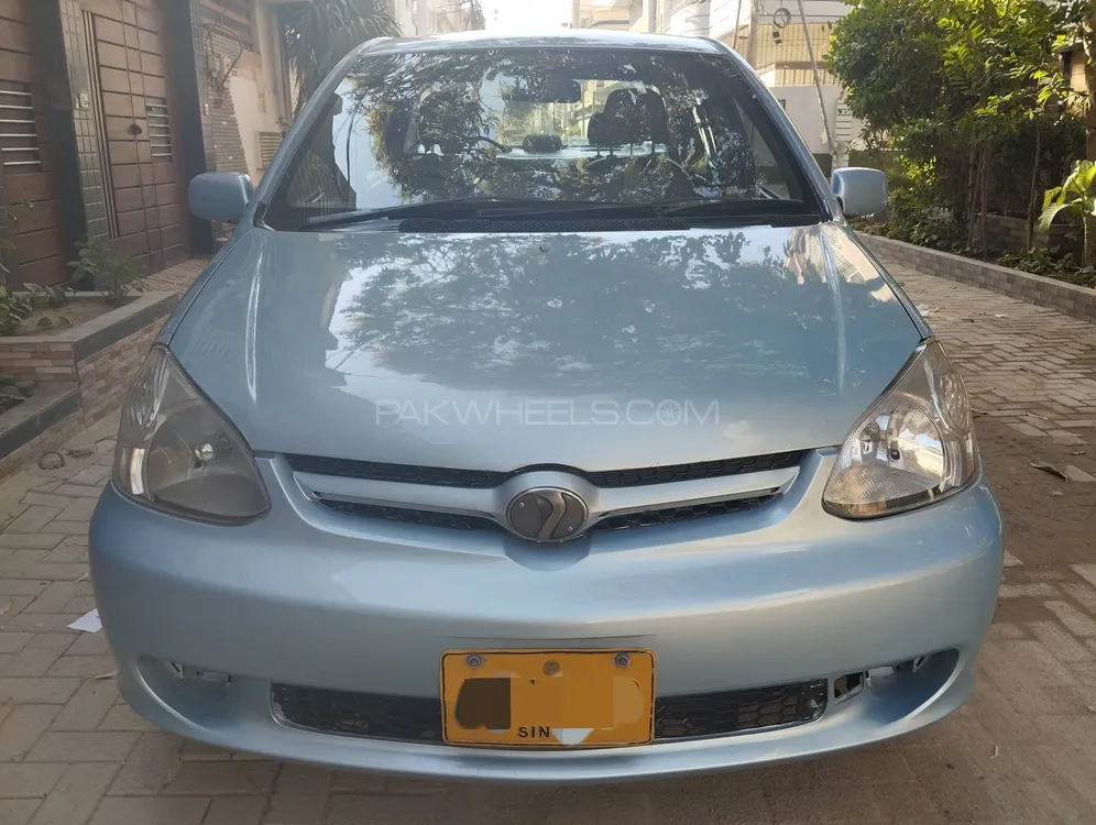 Toyota Platz 2003 for Sale in Karachi Image-1