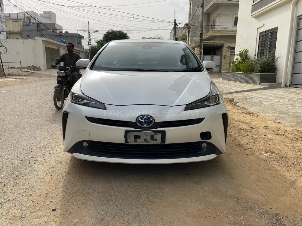 Toyota Prius 2021 for Sale in Karachi Image-1