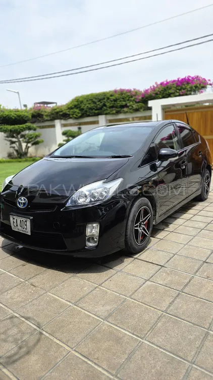 Toyota Prius 2011 for Sale in Karachi Image-1