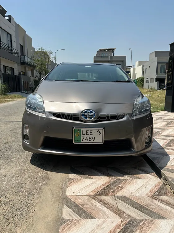 Toyota Prius 2011 for Sale in Lahore Image-1