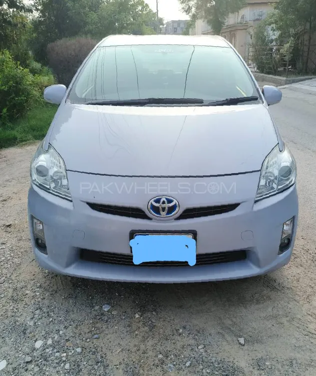 Toyota Prius 2010 for Sale in Mardan Image-1