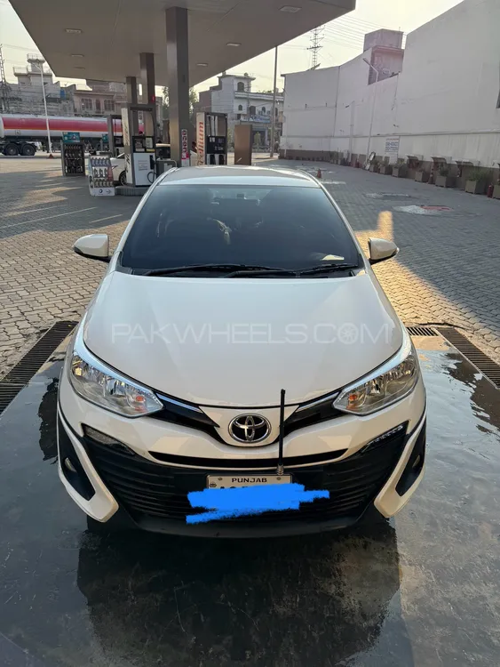 ٹویوٹا یارس سیڈان 2023 for Sale in سیالکوٹ Image-1