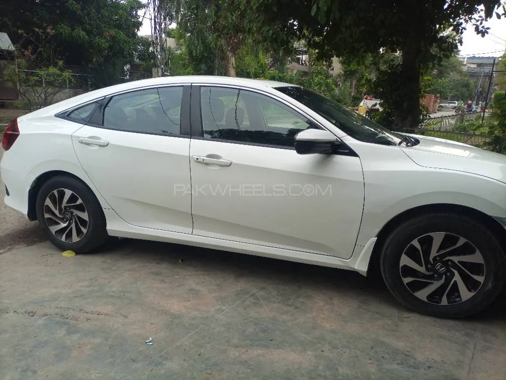 Honda Civic 2018 for Sale in Lahore Image-1