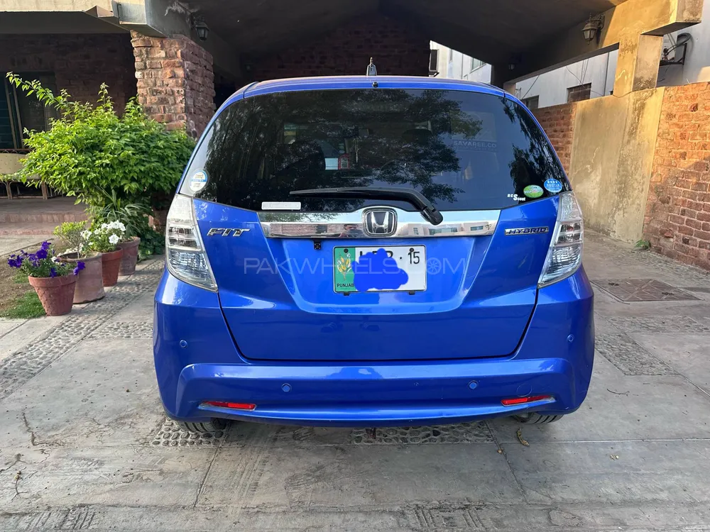 Honda Fit 2011 for Sale in Gujrat Image-1
